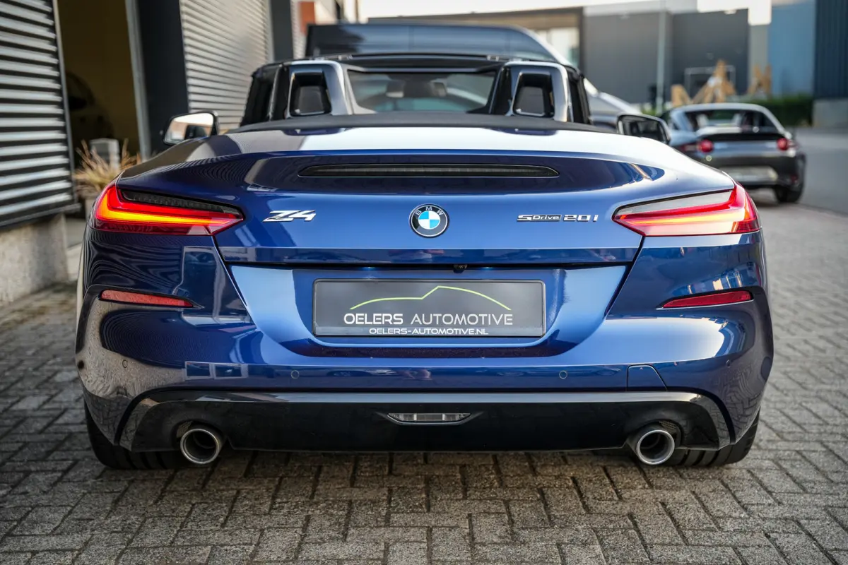 SDrive 20i Sportline | ACC | CarPlay | HUD | PDC met Camera | LED | 1e Eig. |
