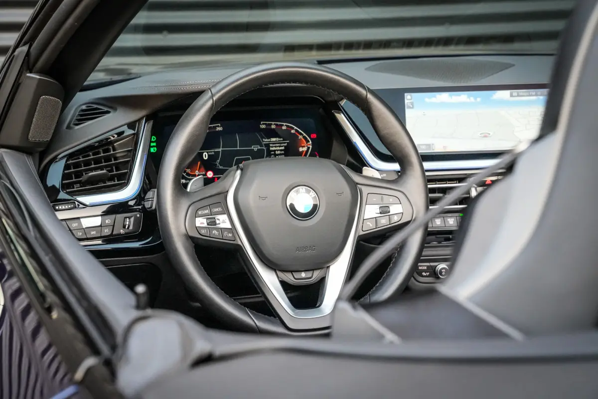 SDrive 20i Sportline | ACC | CarPlay | HUD | PDC met Camera | LED | 1e Eig. |