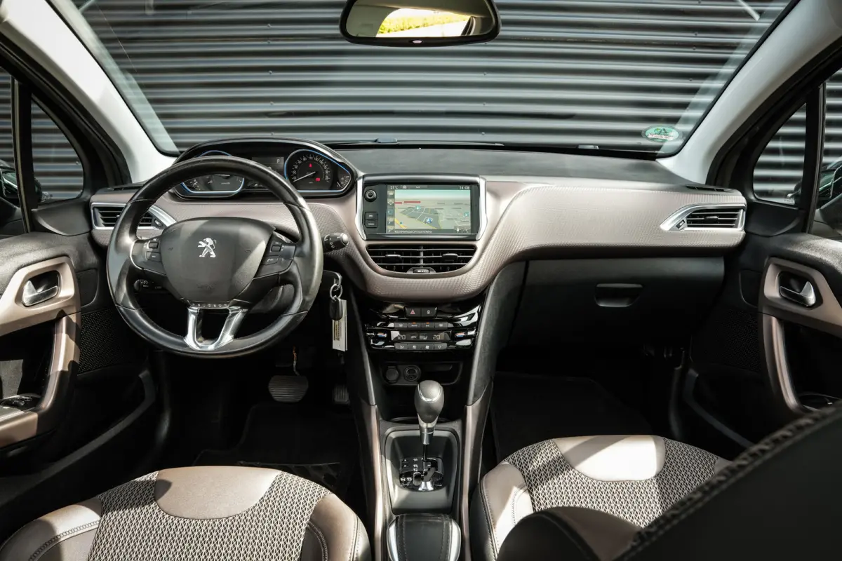 1.2 Allure Automaat | 1e Eig. | Panoramadak | ECC | Navigatie | CC | Metallic Lak | PDC | H.Leder | LMV |
