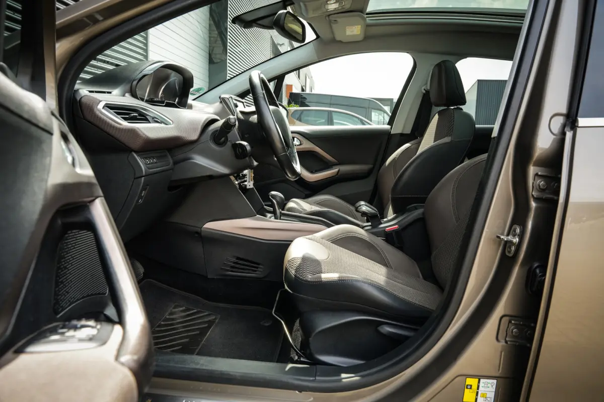 1.2 Allure Automaat | 1e Eig. | Panoramadak | ECC | Navigatie | CC | Metallic Lak | PDC | H.Leder | LMV |