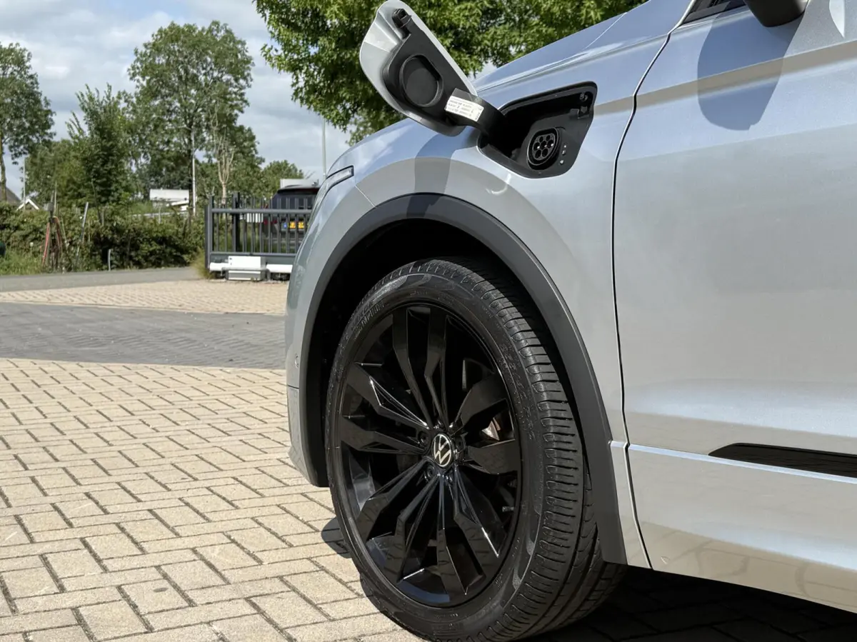 1.4 TSI eHybrid R-Line|20"|IQ Light|ACC