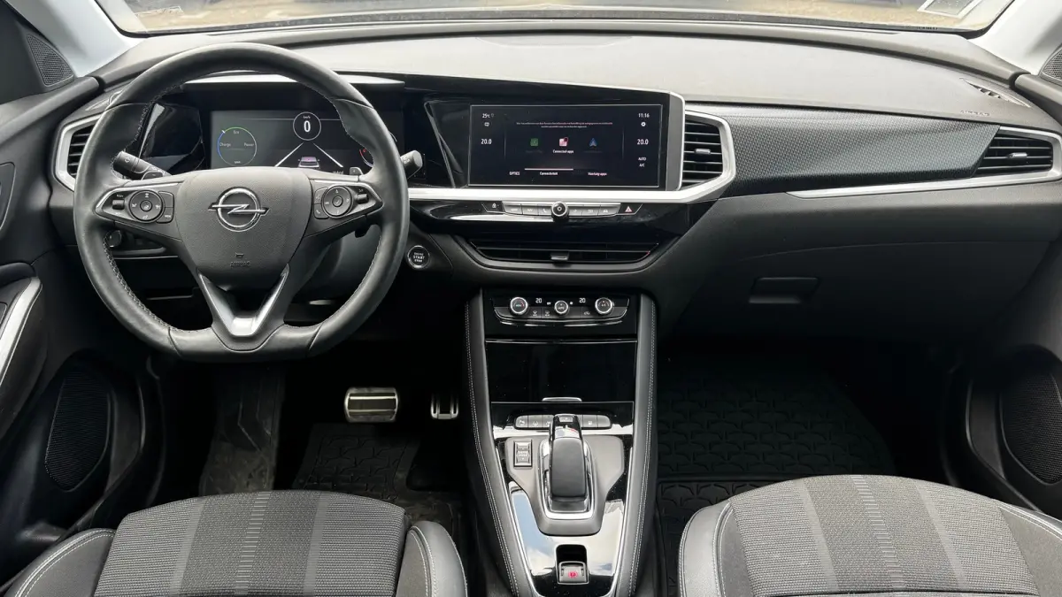 1.6 TURBO HYBRID 225PK LEVEL 4 GS AUTOMAAT / NAVI / LEDER / CLIMA / LED / PDC / AGR / 18" LMV / KEYLESS / WINTERPAKKET / BLUETOOTH / ADAPT. CRUISECONTROL  !!