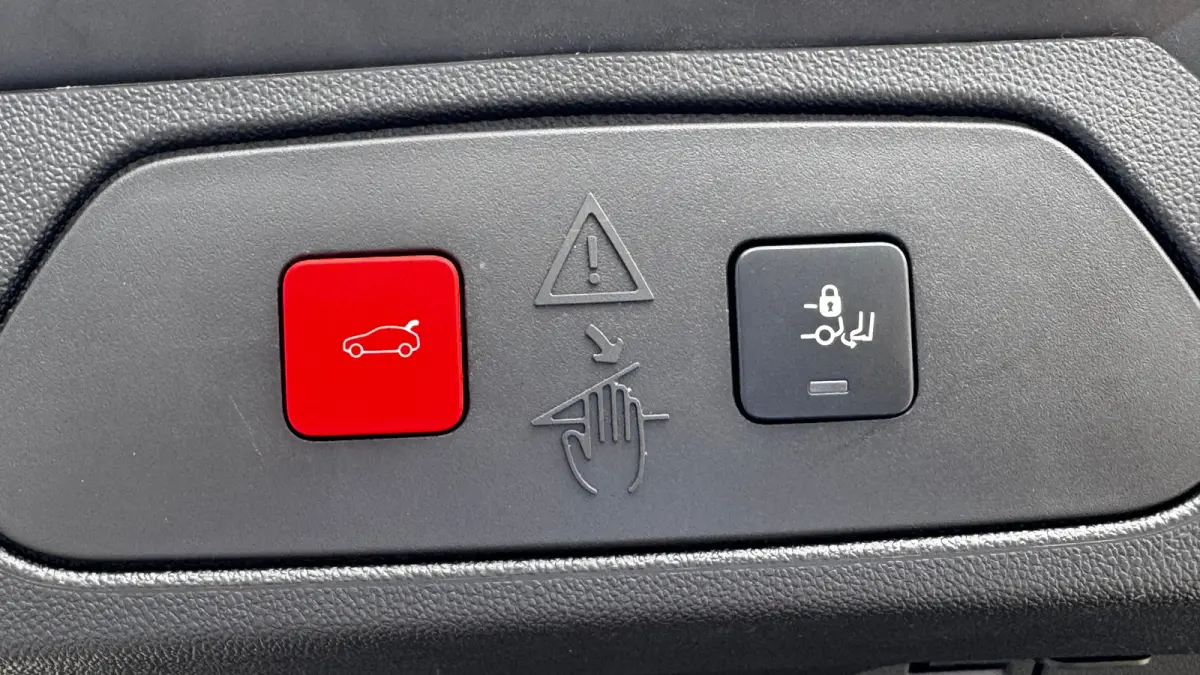 1.6 TURBO HYBRID 225PK LEVEL 4 GS AUTOMAAT / NAVI / LEDER / CLIMA / LED / PDC / AGR / 18" LMV / KEYLESS / WINTERPAKKET / BLUETOOTH / ADAPT. CRUISECONTROL  !!
