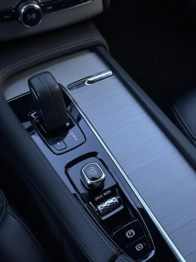 2.0 T8 Twin Engine AWD Inscription 7p. Leer, Camera, Auto pilot..