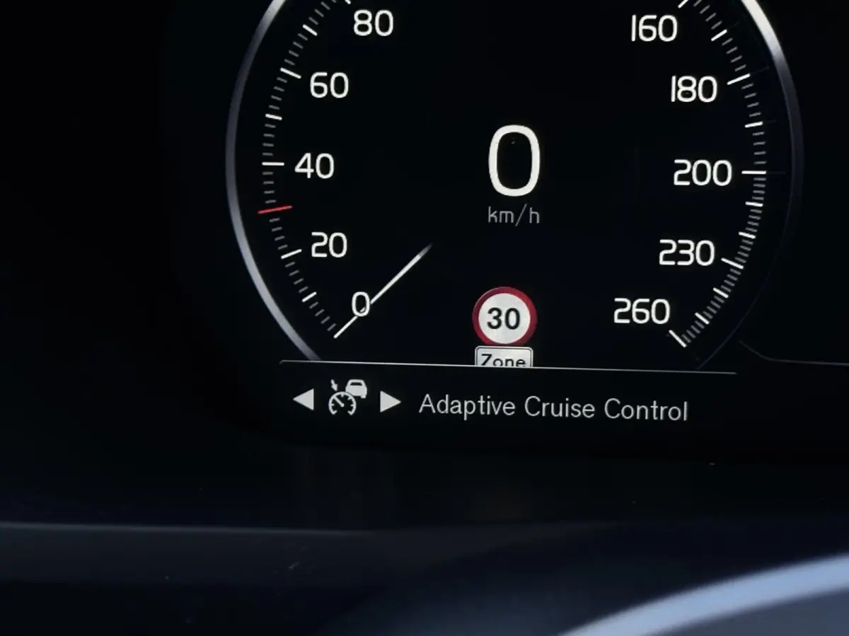 2.0 T8 Twin Engine AWD Inscription 7p. Leer, Camera, Auto pilot..