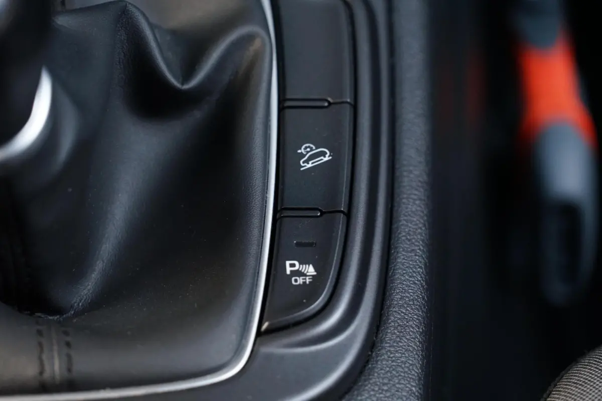 1.0 T-GDI Comfort, NL, CarPlay, cruise, camera