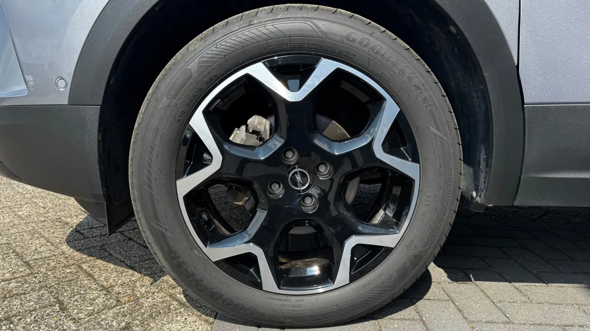 1.2 TURBO 130PK ULTIMATE AUTOMAAT / NAVI / LEDER / CLIMA / LED / PDC / 18" LMV / CAMERA / KEYLESS / ALCANTARA / ADAPT. CRUISECONTROL  !!