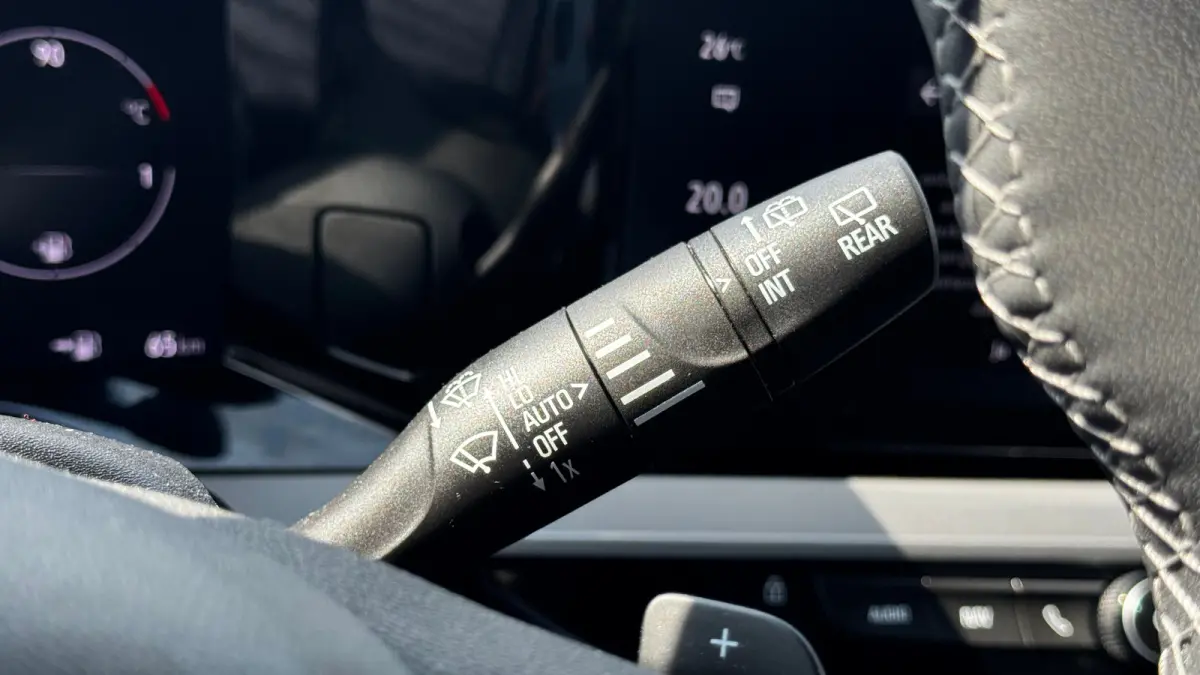 1.2 TURBO 130PK ULTIMATE AUTOMAAT / NAVI / LEDER / CLIMA / LED / PDC / 18" LMV / CAMERA / KEYLESS / ALCANTARA / ADAPT. CRUISECONTROL  !!