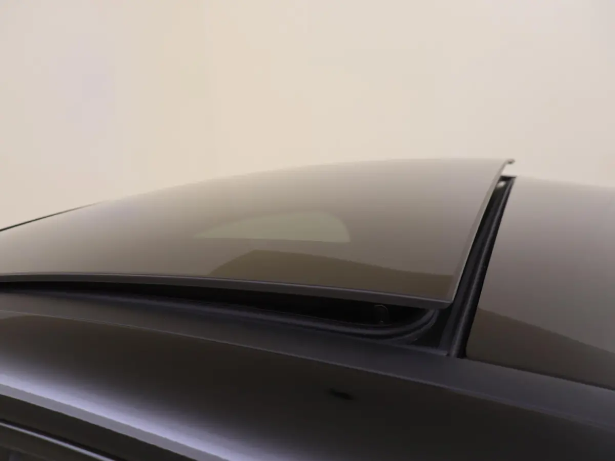 250 e Star Edition AMG Line Plus Panoramadak / Head-up / Memory Seats / 360 Camera / 19'' Multispaak velgen / Sfeerverlichting