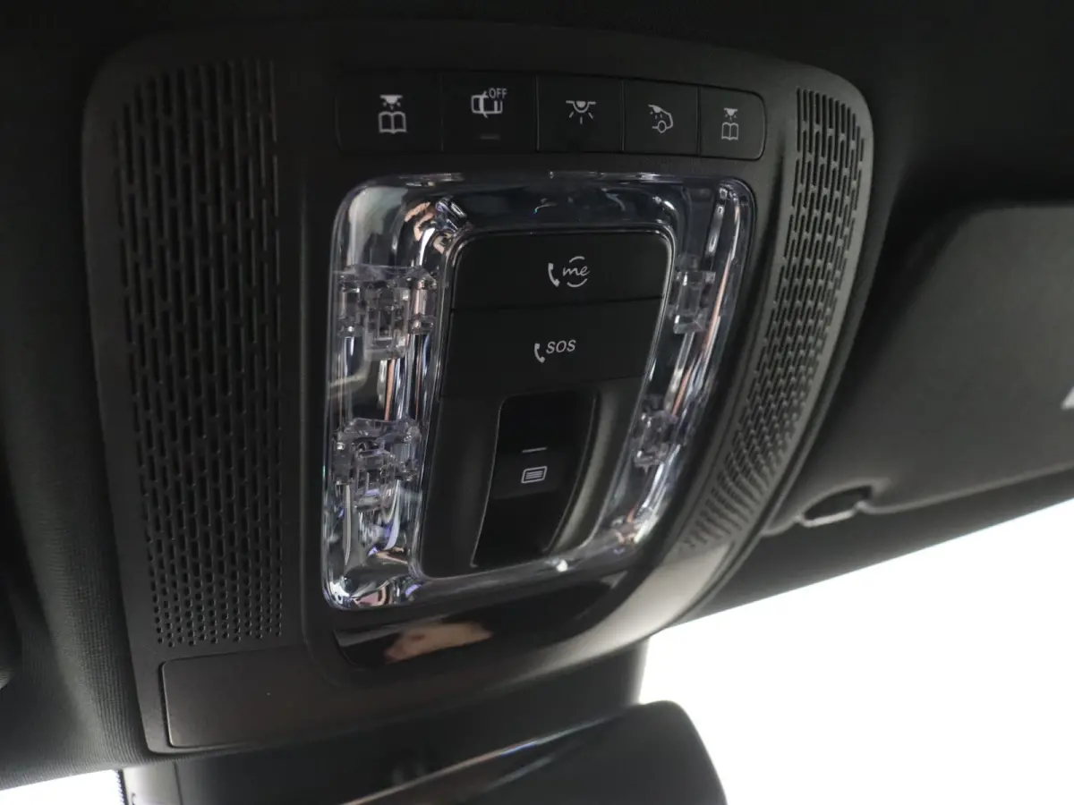 250 e Star Edition AMG Line Plus Panoramadak / Head-up / Memory Seats / 360 Camera / 19'' Multispaak velgen / Sfeerverlichting