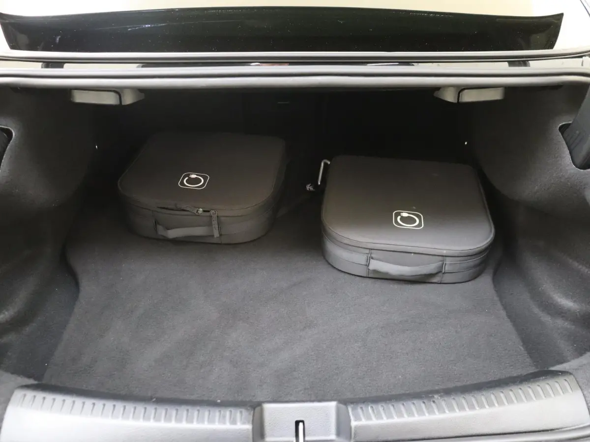 250 e Star Edition AMG Line Plus Panoramadak / Head-up / Memory Seats / 360 Camera / 19'' Multispaak velgen / Sfeerverlichting
