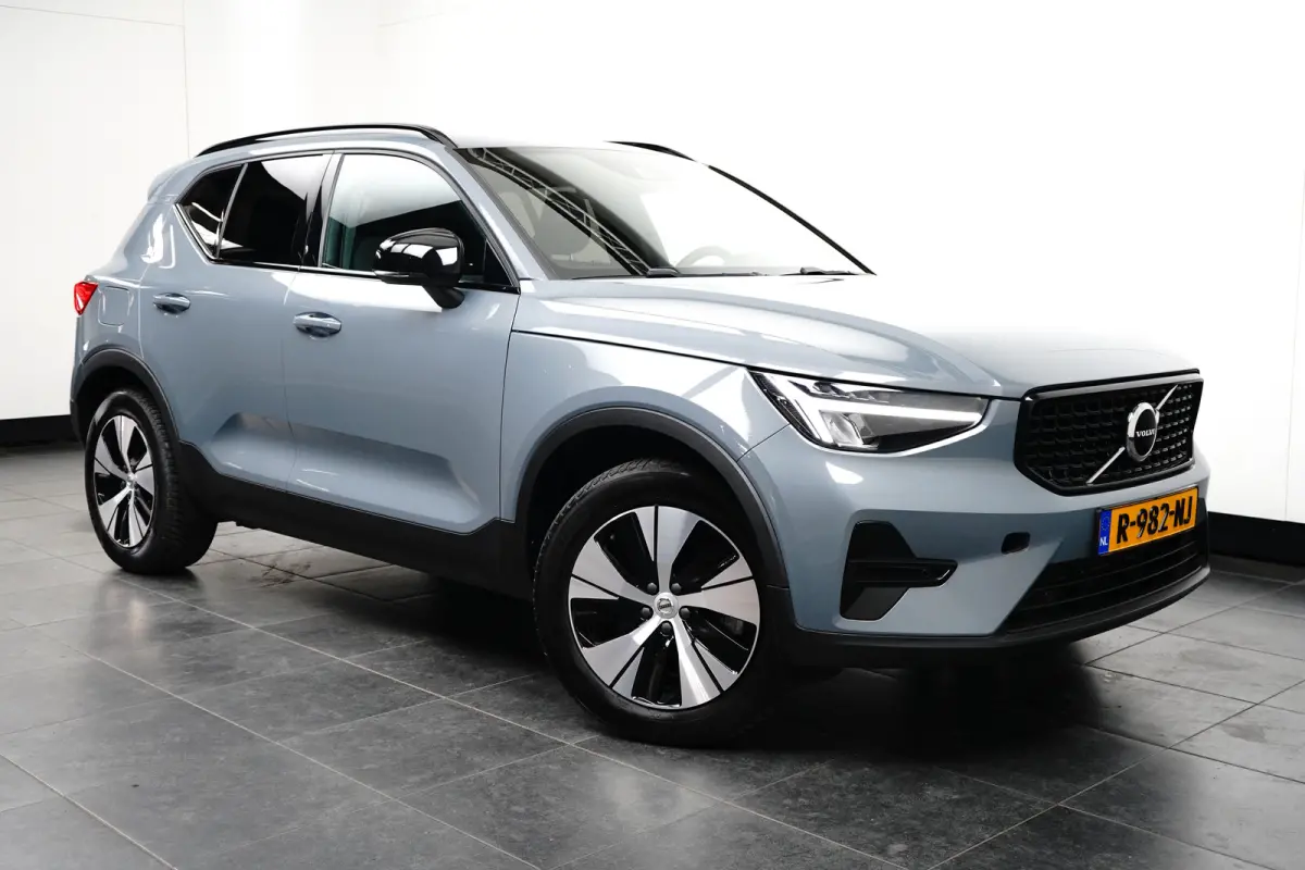 T4 Plug-in hybrid Plus Dark | Adaptive Cruise | BLIS | Stoelverwarming | Achteruitrijcamera | Bluetooth telefoonvoorbereiding | Cruise control adaptief met Stop&Go en stuurhulp