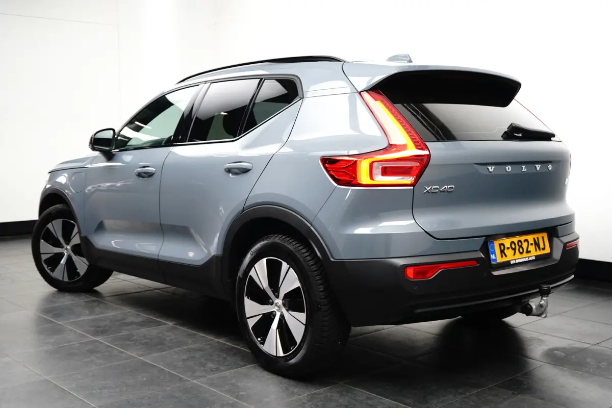 T4 Plug-in hybrid Plus Dark | Adaptive Cruise | BLIS | Stoelverwarming | Achteruitrijcamera | Bluetooth telefoonvoorbereiding | Cruise control adaptief met Stop&Go en stuurhulp