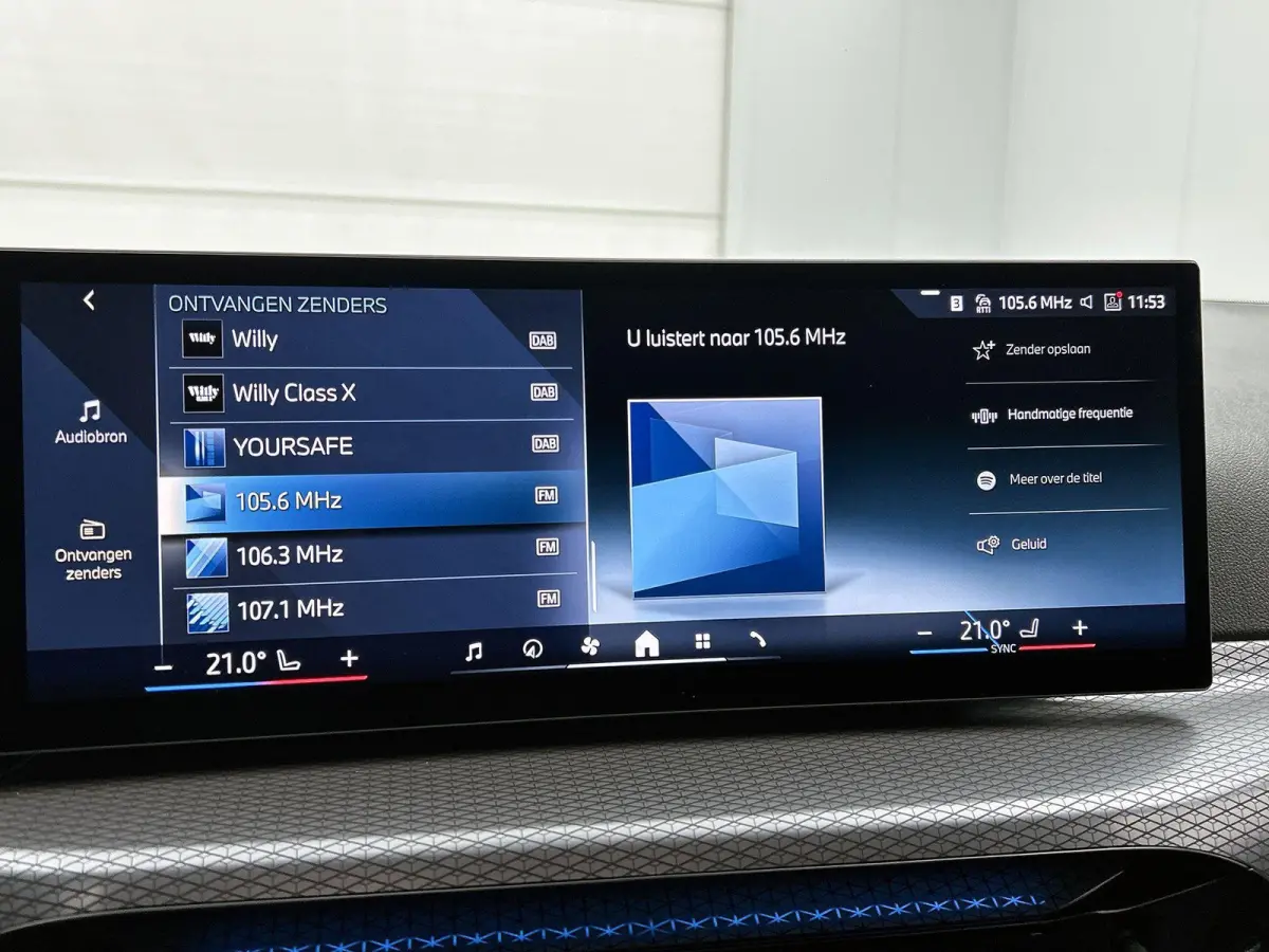 eDrive40 84 kWh | WORDT VERWACHT | M-SPORT | ACHTERUITRIJCAMERA | TREKHAAK | ELEKTRISCHE KOFFERKLEP | STOELVERWARMING | SFEERVERLICHTING | LEDER | APPLE CARPLAY - ANDROID AUTO | NAVIGATIE |