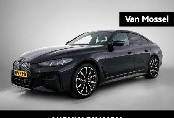 eDrive40 84 kWh | WORDT VERWACHT | M-SPORT | ACHTERUITRIJCAMERA | TREKHAAK | ELEKTRISCHE KOFFERKLEP | STOELVERWARMING | SFEERVERLICHTING | LEDER | APPLE CARPLAY - ANDROID AUTO | NAVIGATIE |