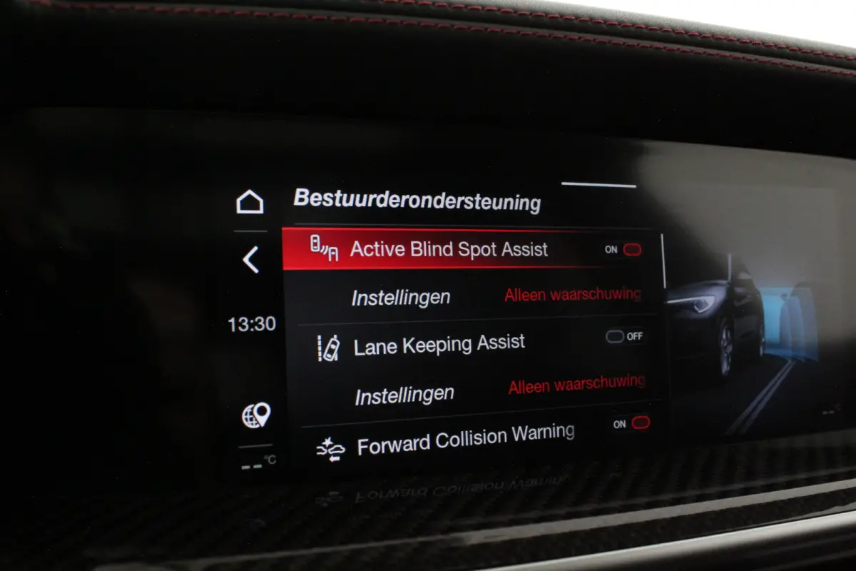 2.0 T AWD Veloce > 280pk/Akrapovic/Pano.schuif/21Inch Turismo/Trekhaak...