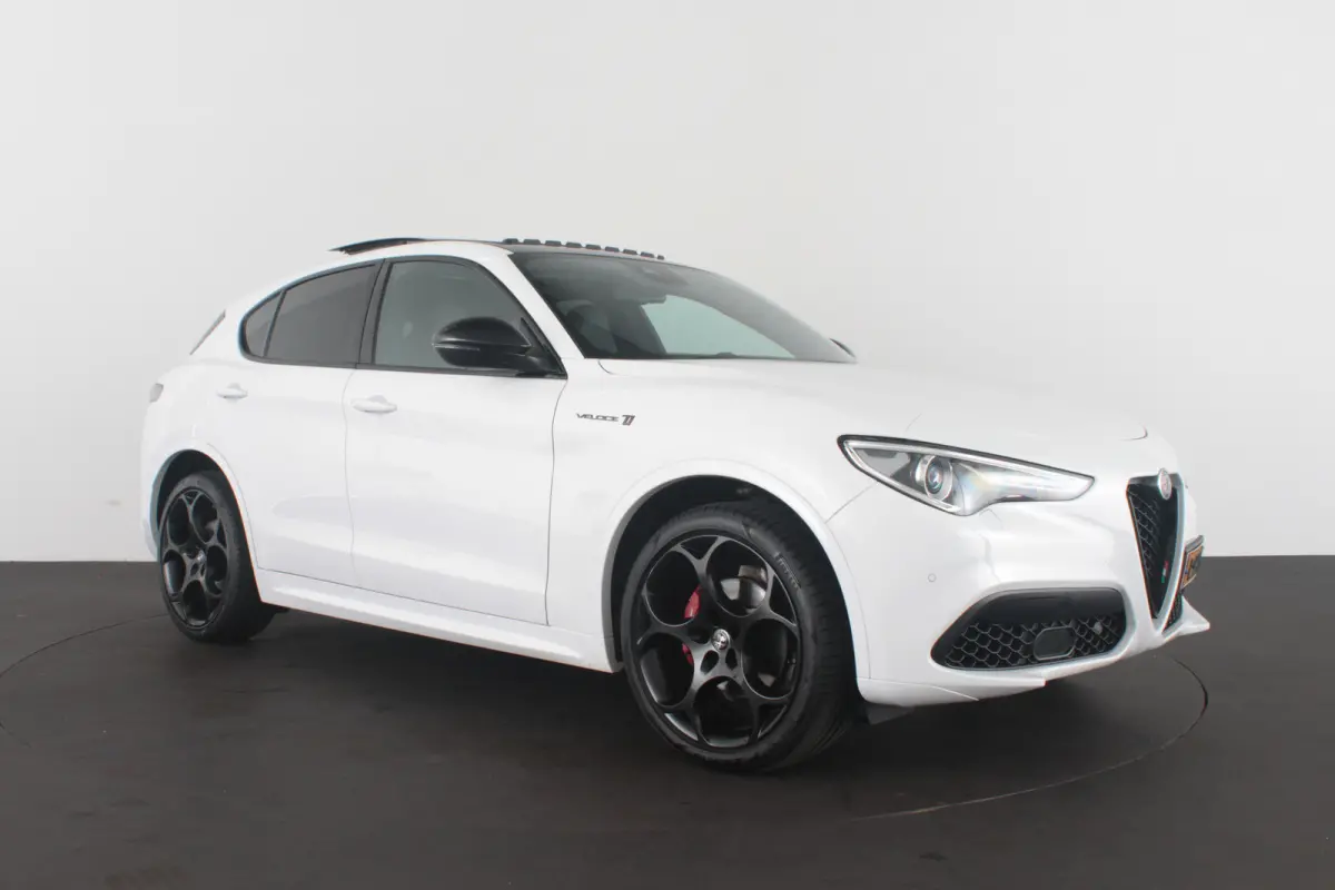 2.0 T AWD Veloce > 280pk/Akrapovic/Pano.schuif/21Inch Turismo/Trekhaak...