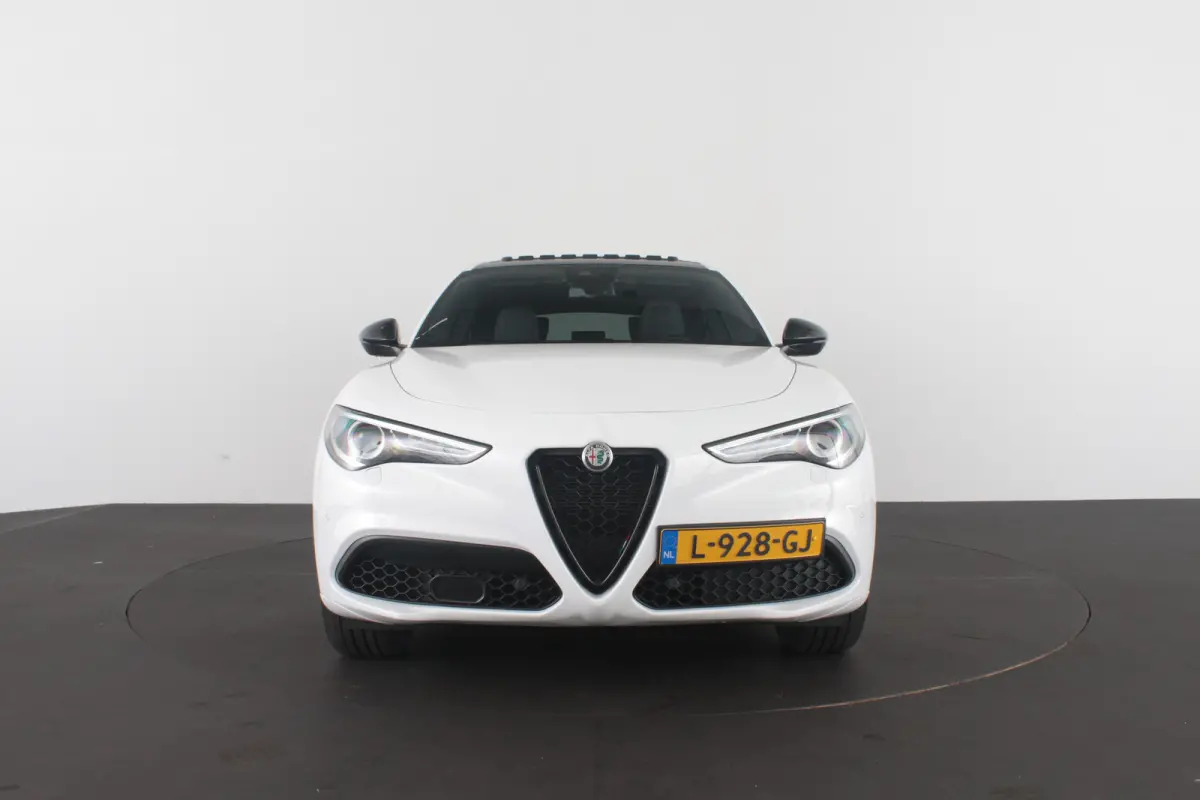 2.0 T AWD Veloce > 280pk/Akrapovic/Pano.schuif/21Inch Turismo/Trekhaak...