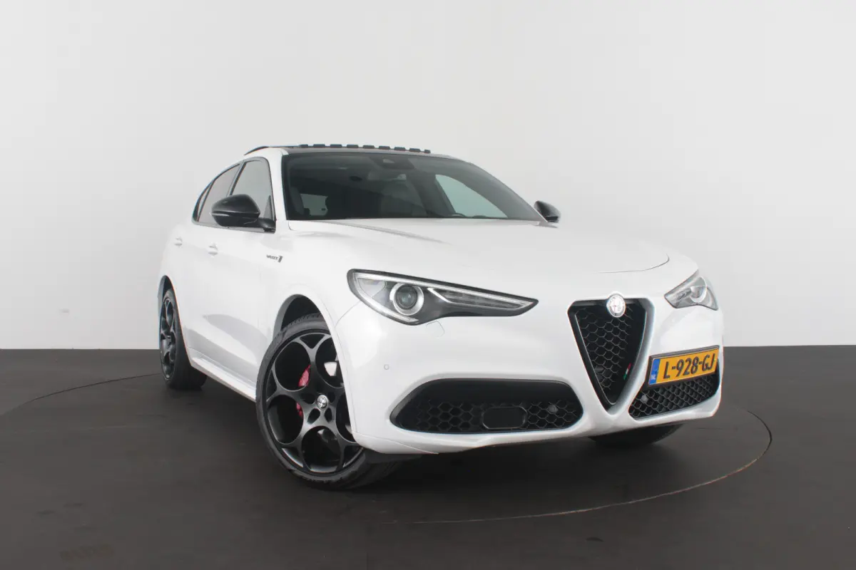 2.0 T AWD Veloce > 280pk/Akrapovic/Pano.schuif/21Inch Turismo/Trekhaak...