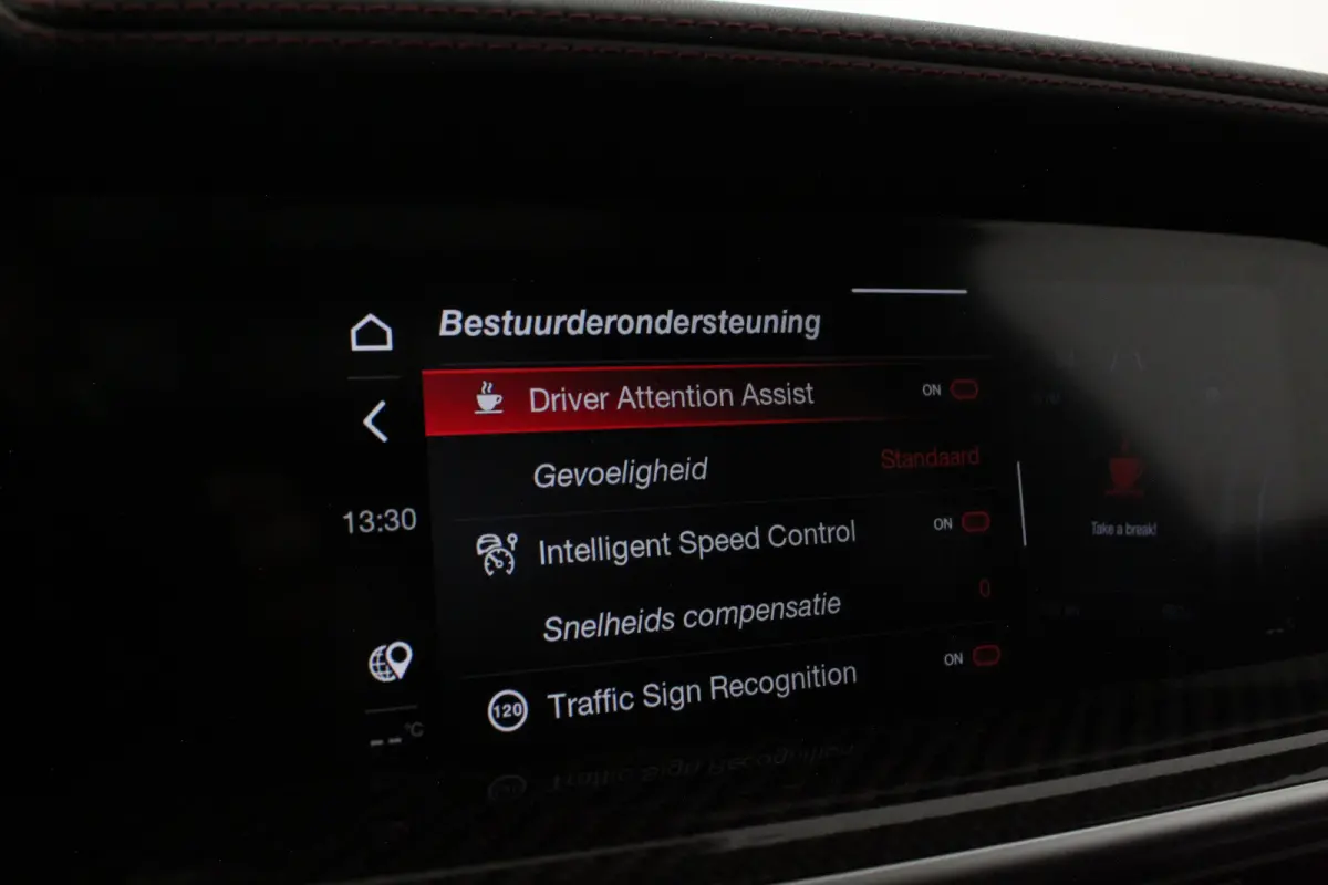 2.0 T AWD Veloce > 280pk/Akrapovic/Pano.schuif/21Inch Turismo/Trekhaak...