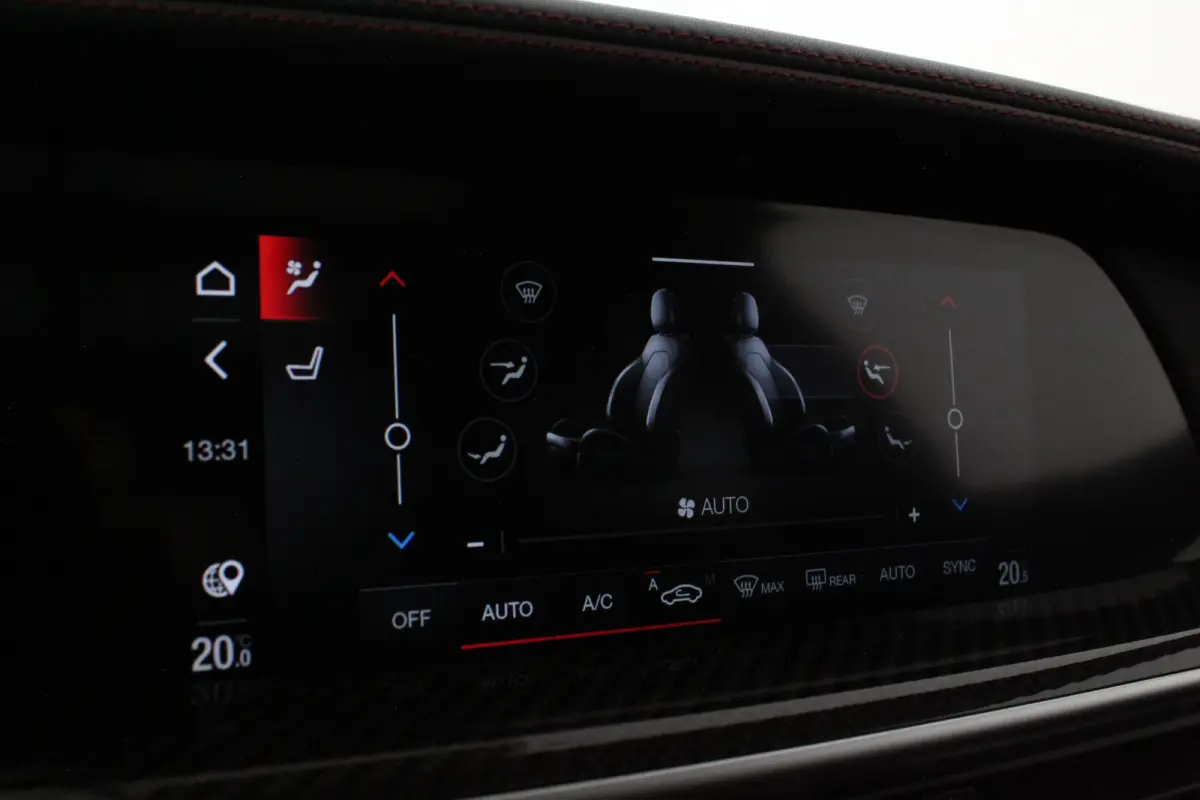 2.0 T AWD Veloce > 280pk/Akrapovic/Pano.schuif/21Inch Turismo/Trekhaak...