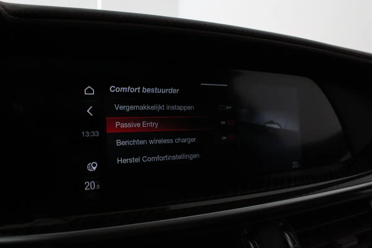 2.0 T AWD Veloce > 280pk/Akrapovic/Pano.schuif/21Inch Turismo/Trekhaak...
