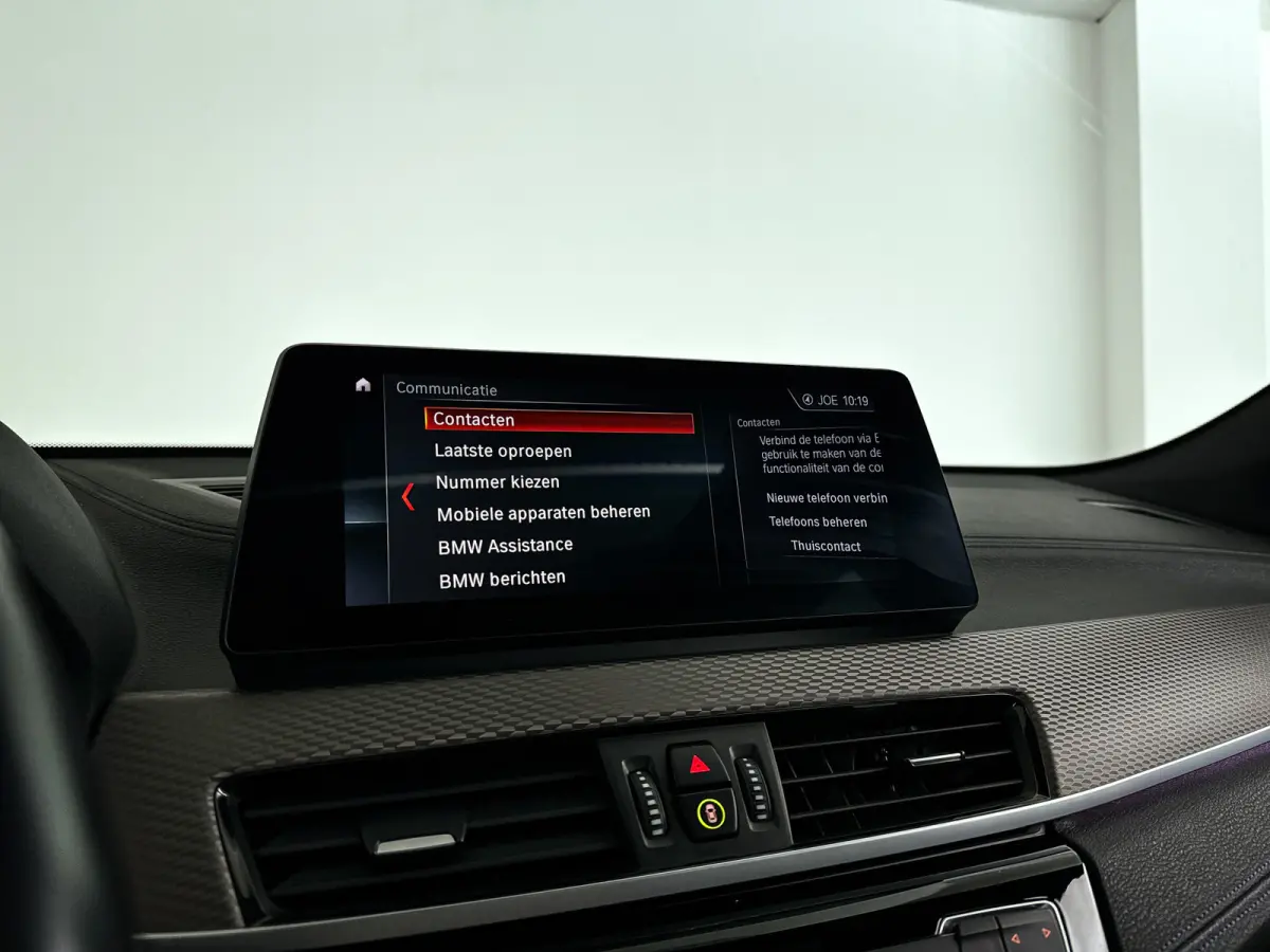 xDrive25e High Executive | Panoramadak | Parkeercamera | Head-up display | Stoelverwarming | Cruise control