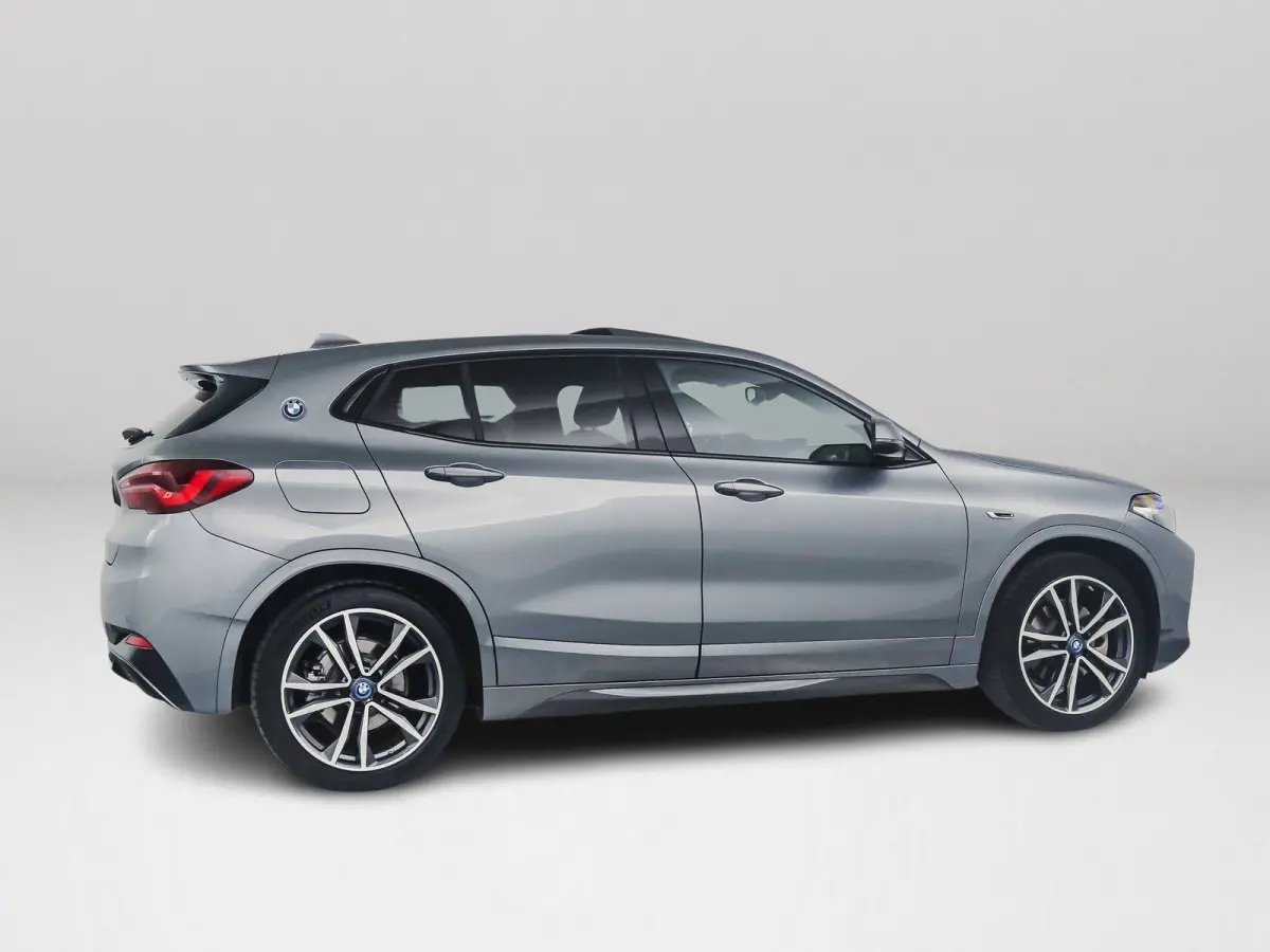 xDrive25e High Executive | Panoramadak | Parkeercamera | Head-up display | Stoelverwarming | Cruise control