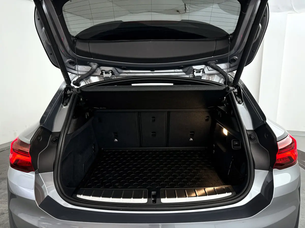 xDrive25e High Executive | Panoramadak | Parkeercamera | Head-up display | Stoelverwarming | Cruise control