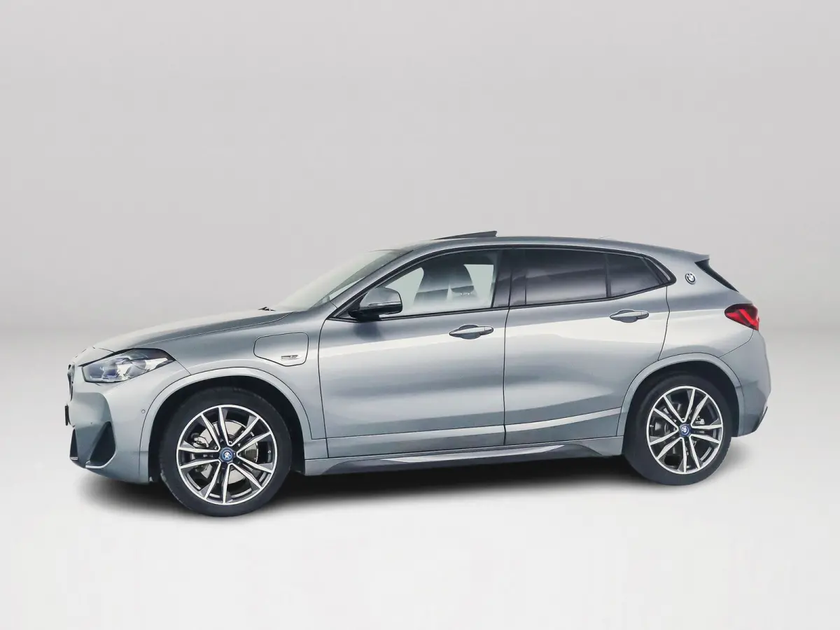 xDrive25e High Executive | Panoramadak | Parkeercamera | Head-up display | Stoelverwarming | Cruise control