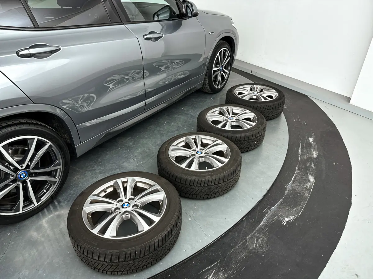 xDrive25e High Executive | Panoramadak | Parkeercamera | Head-up display | Stoelverwarming | Cruise control