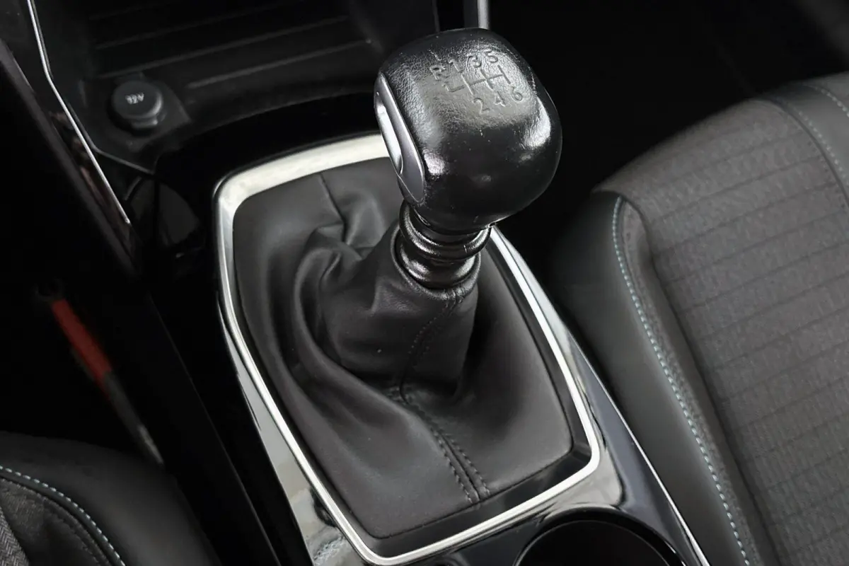1.2 PureTech Allure Pack Keyless Adaptieve Cruise Stoelverwarming