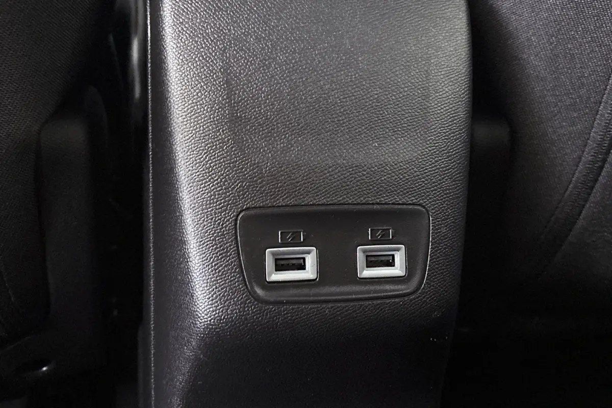 1.2 PureTech Allure Pack Keyless Adaptieve Cruise Stoelverwarming