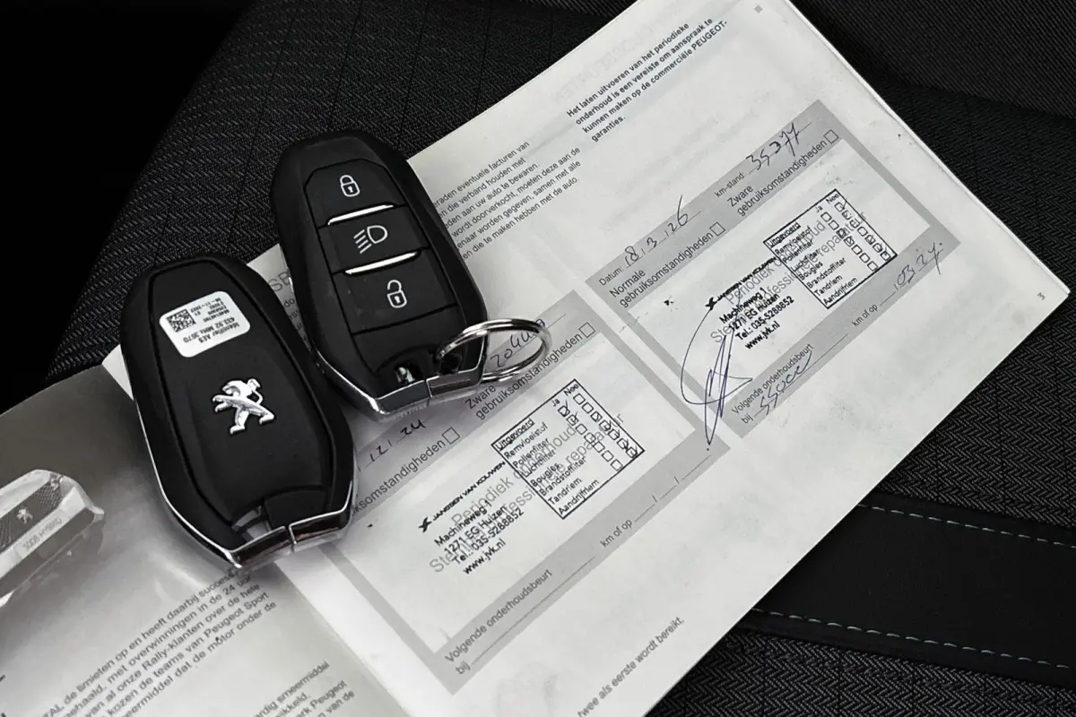 1.2 PureTech Allure Pack Keyless Adaptieve Cruise Stoelverwarming
