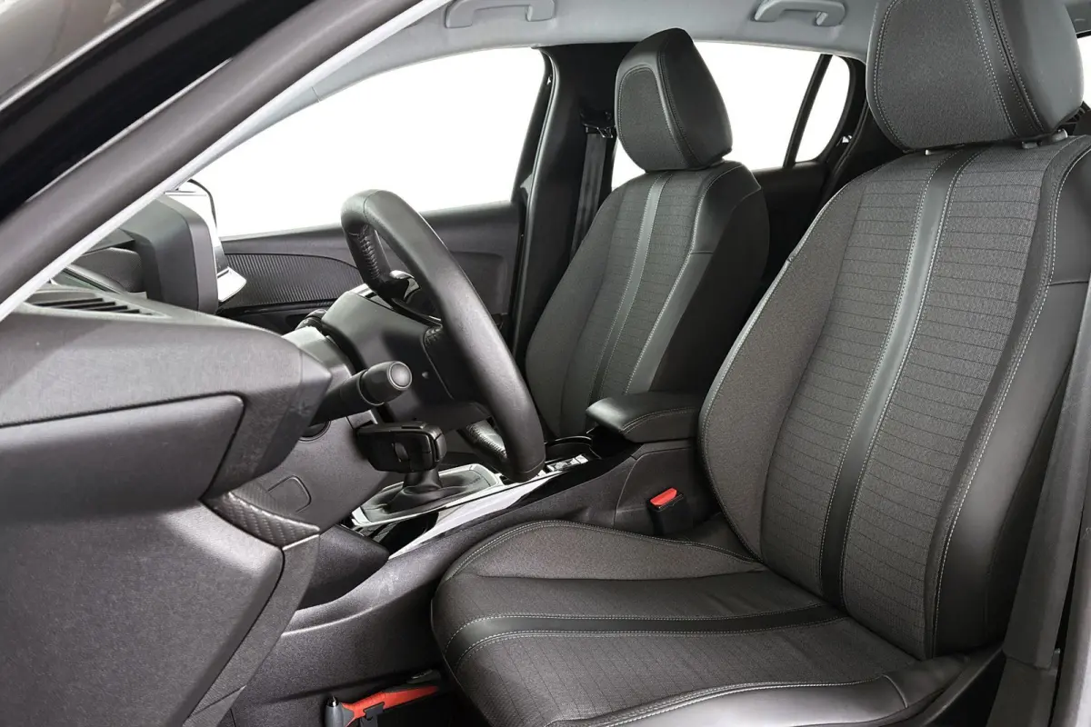 1.2 PureTech Allure Pack Keyless Adaptieve Cruise Stoelverwarming
