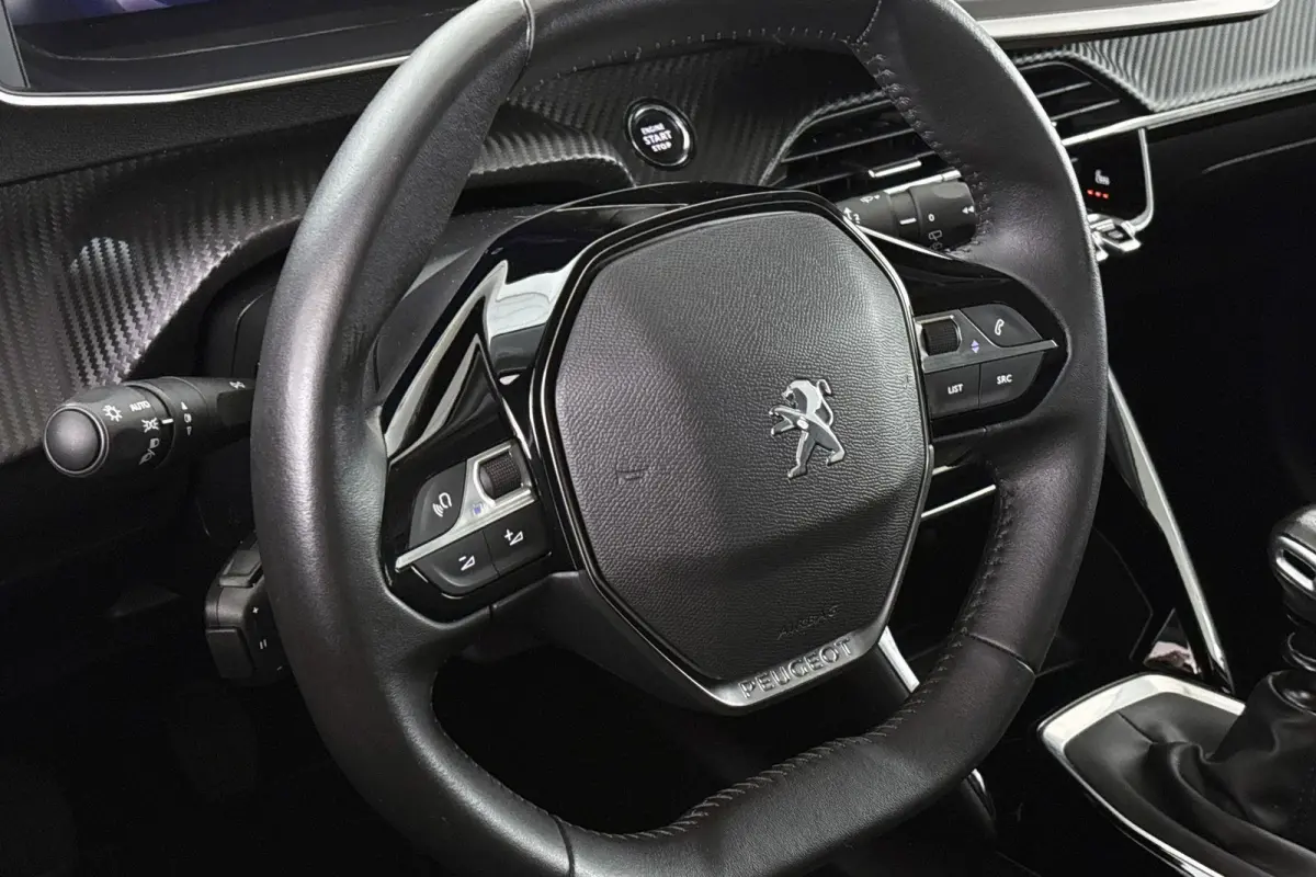 1.2 PureTech Allure Pack Keyless Adaptieve Cruise Stoelverwarming