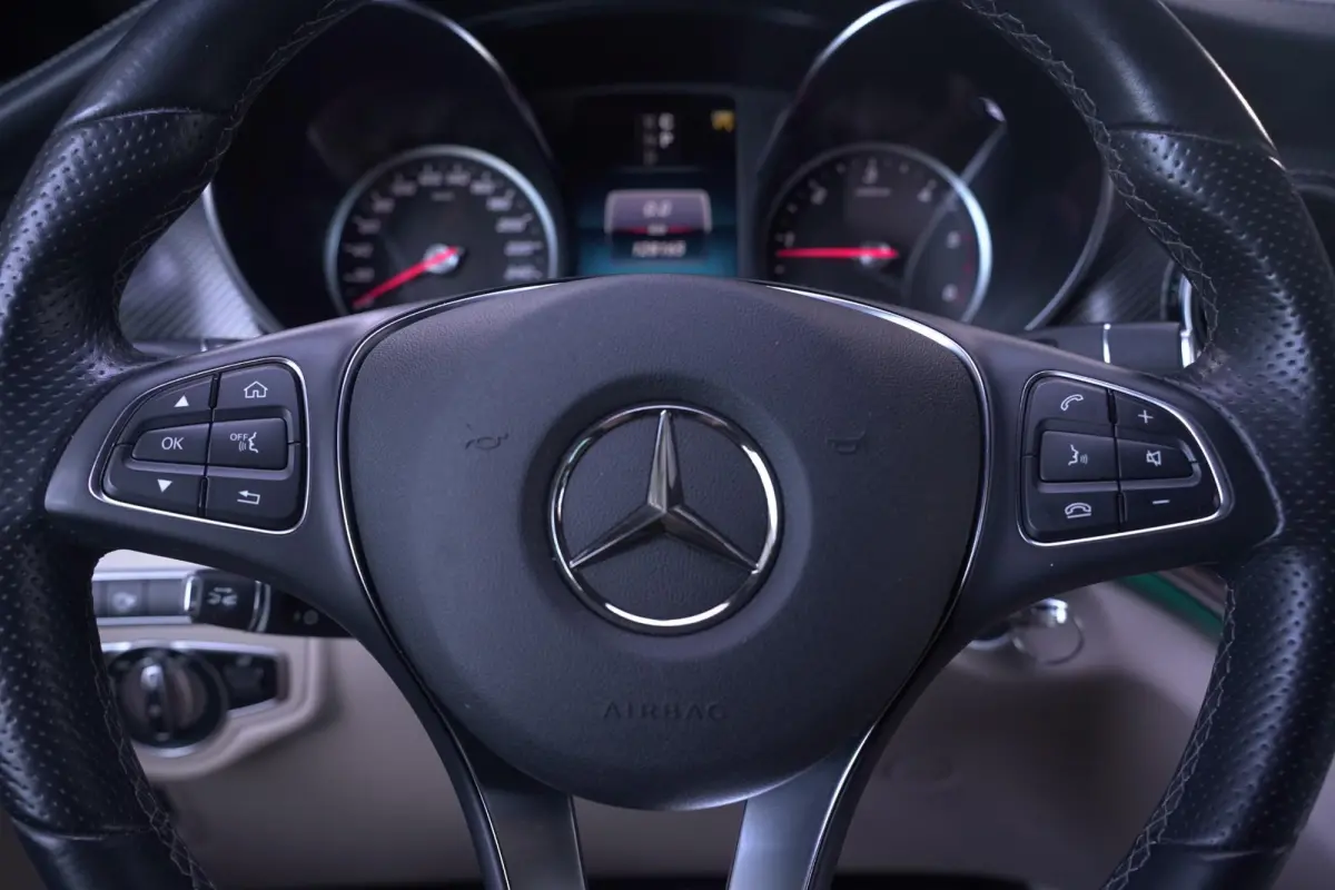300d 4-MATIC Lang AMG Line Dubbel Cabine NAP 2x Elek. schuifdeur, Leder Beige, Distronic, 360 Camera, LED, Trekhaak