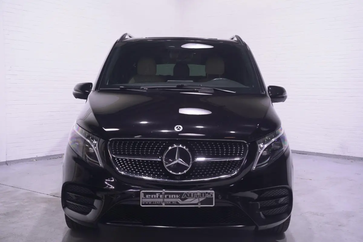 300d 4-MATIC Lang AMG Line Dubbel Cabine NAP 2x Elek. schuifdeur, Leder Beige, Distronic, 360 Camera, LED, Trekhaak