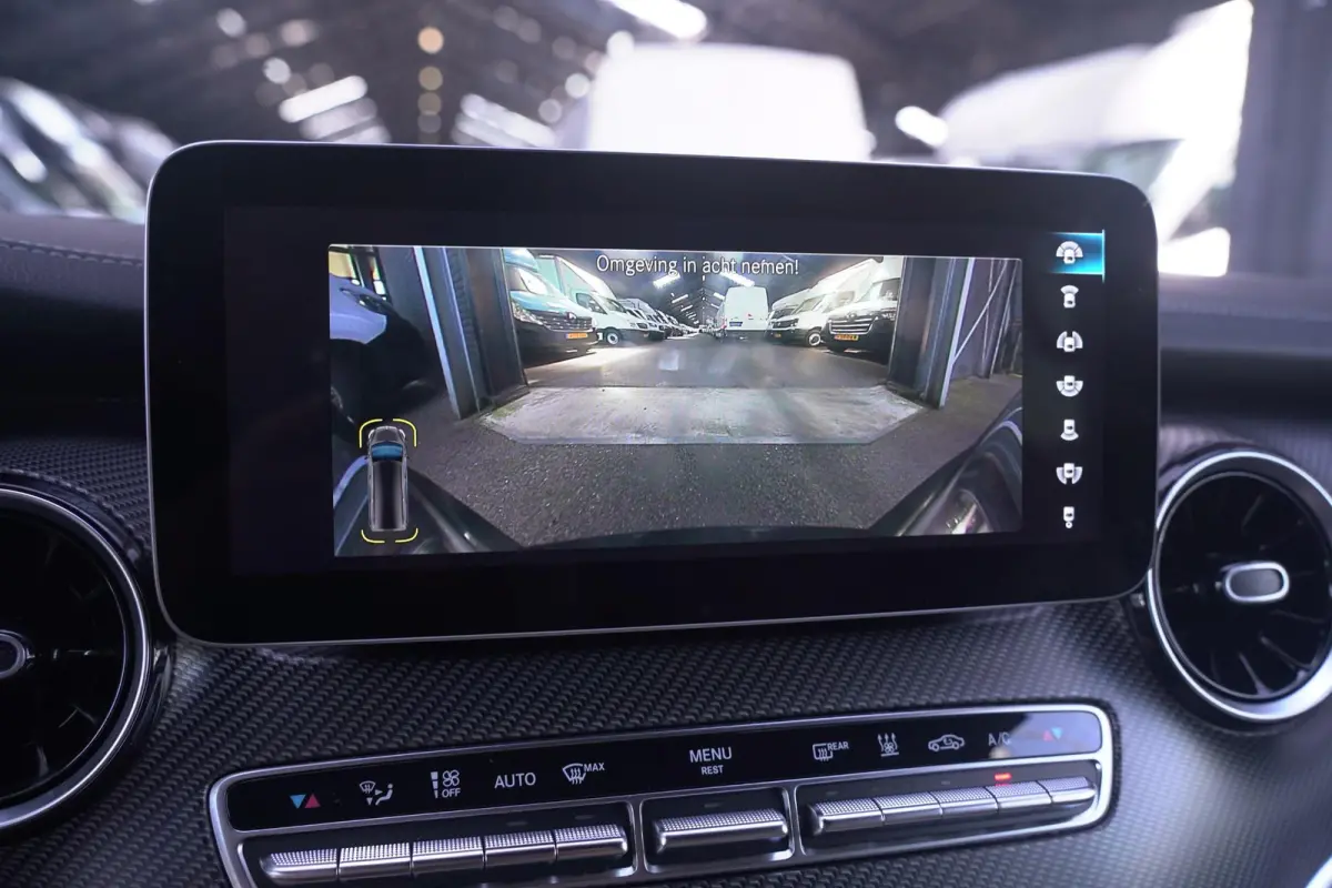 300d 4-MATIC Lang AMG Line Dubbel Cabine NAP 2x Elek. schuifdeur, Leder Beige, Distronic, 360 Camera, LED, Trekhaak