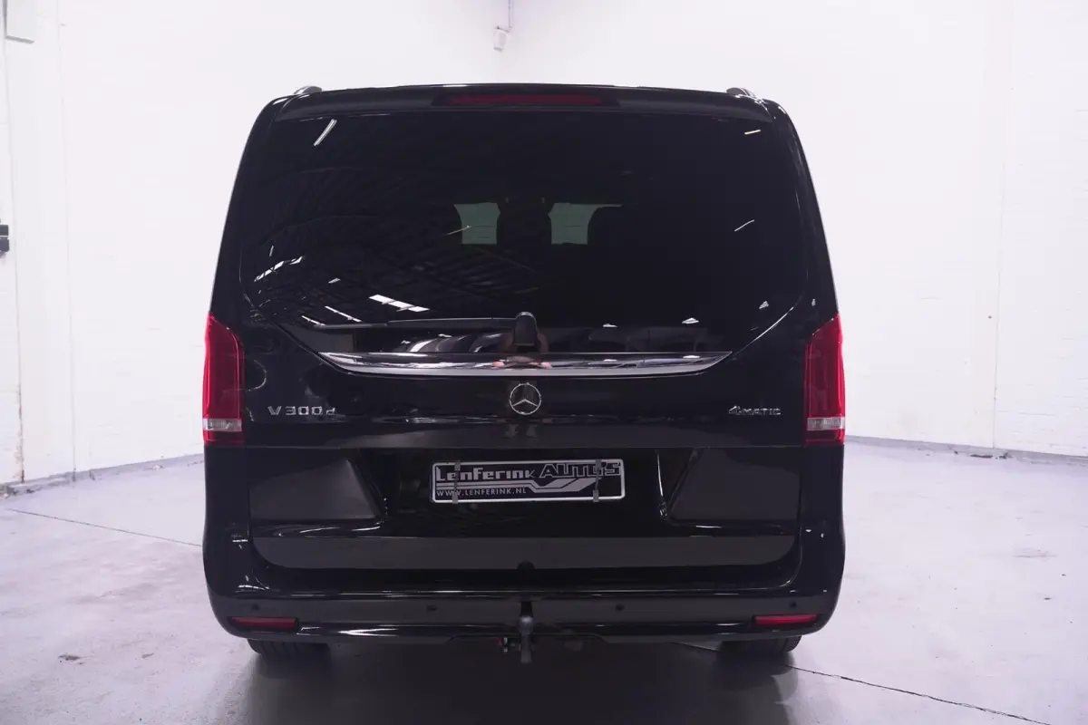 300d 4-MATIC Lang AMG Line Dubbel Cabine NAP 2x Elek. schuifdeur, Leder Beige, Distronic, 360 Camera, LED, Trekhaak