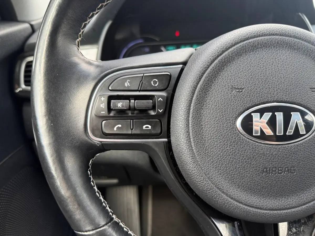ExecutiveLine 64 kWh | Cruise Control | Climate Control | Camera | Navigatie | Stoelverwarming | Stoelventilatie | Stuurverwarming |