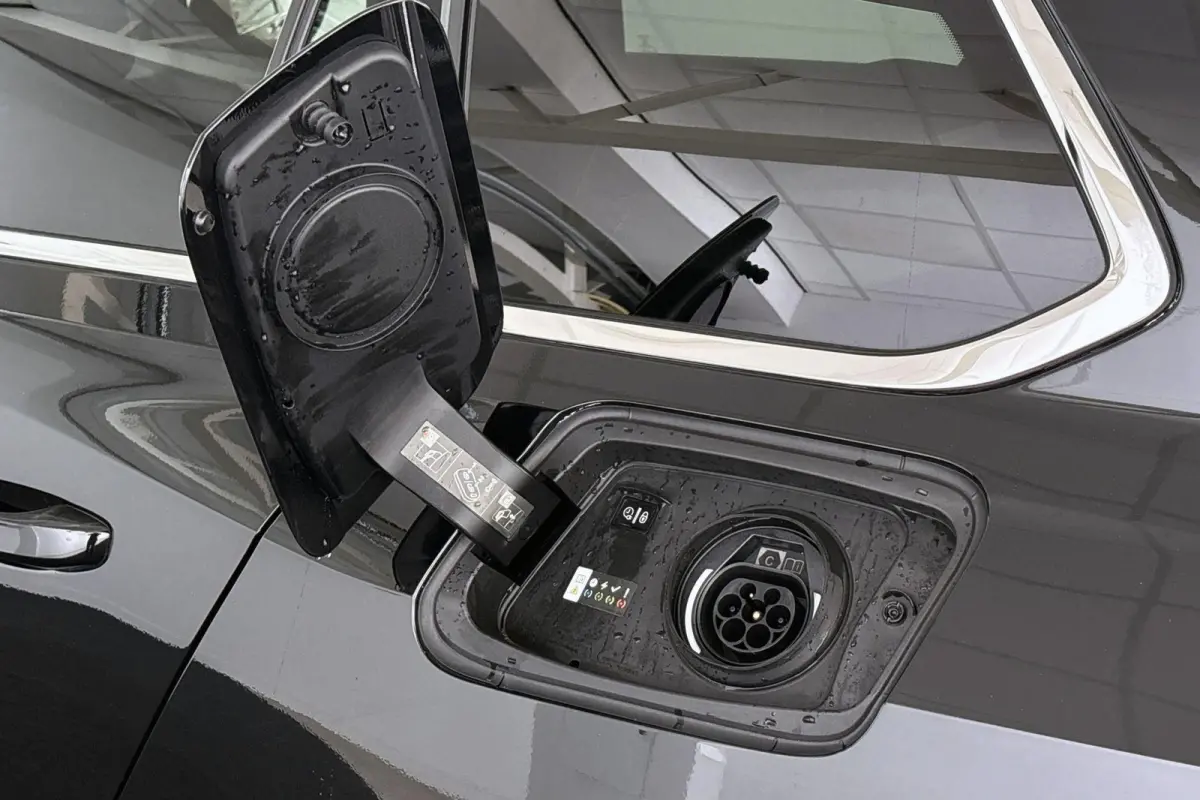 1.6 Turbo Plug In Hybrid Business Elegance Trekhaak Winterpakket