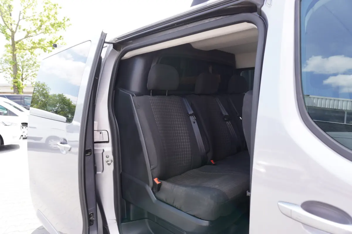 2.0 BlueHDI 180PK Dubbel Cabine Automaat EURO 6 - Airco - Navi - Cruise - €17.900,- Excl.