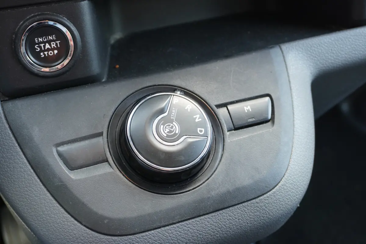2.0 BlueHDI 180PK Dubbel Cabine Automaat EURO 6 - Airco - Navi - Cruise - €17.900,- Excl.