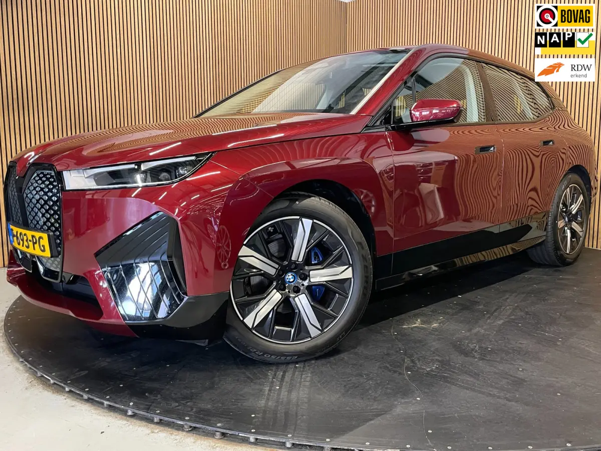 XDrive40 Executive 77 kWh|100% SOH|VOLLEDER|ELEK.STUURVERSTELLING|CAMERA|CARPLAY|PDC V+A|NAP|NL-AUTO|INCL.BTW|1e EIGENAAR|