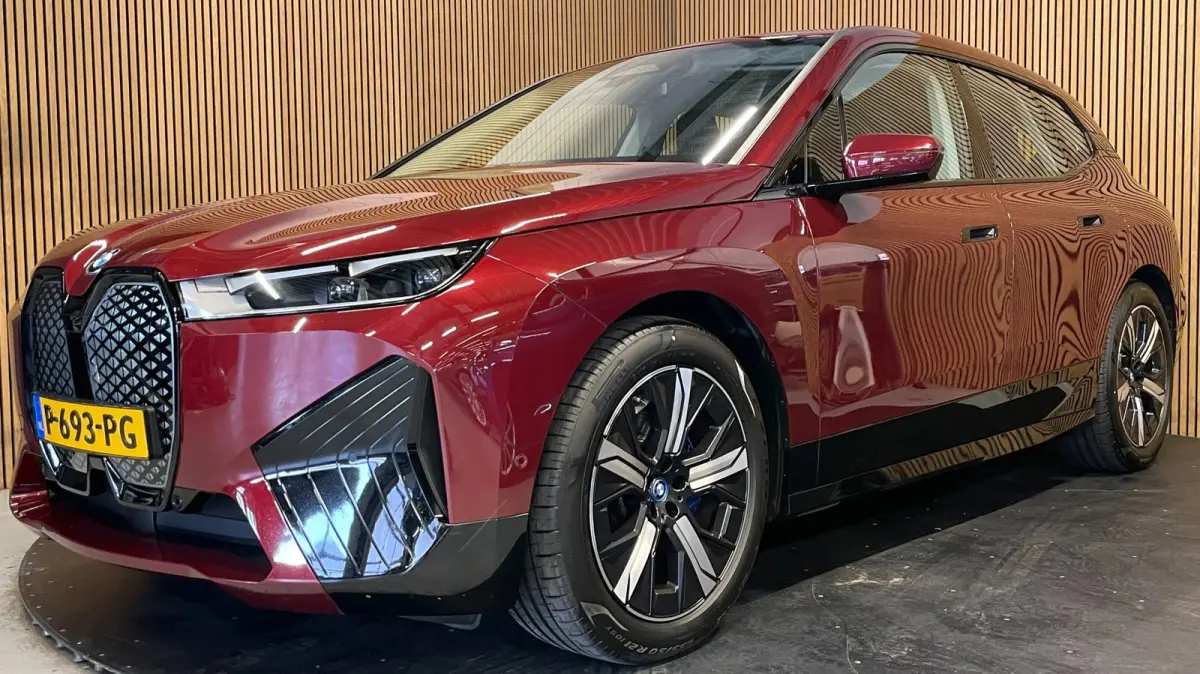 XDrive40 Executive 77 kWh|100% SOH|VOLLEDER|ELEK.STUURVERSTELLING|CAMERA|CARPLAY|PDC V+A|NAP|NL-AUTO|INCL.BTW|1e EIGENAAR|