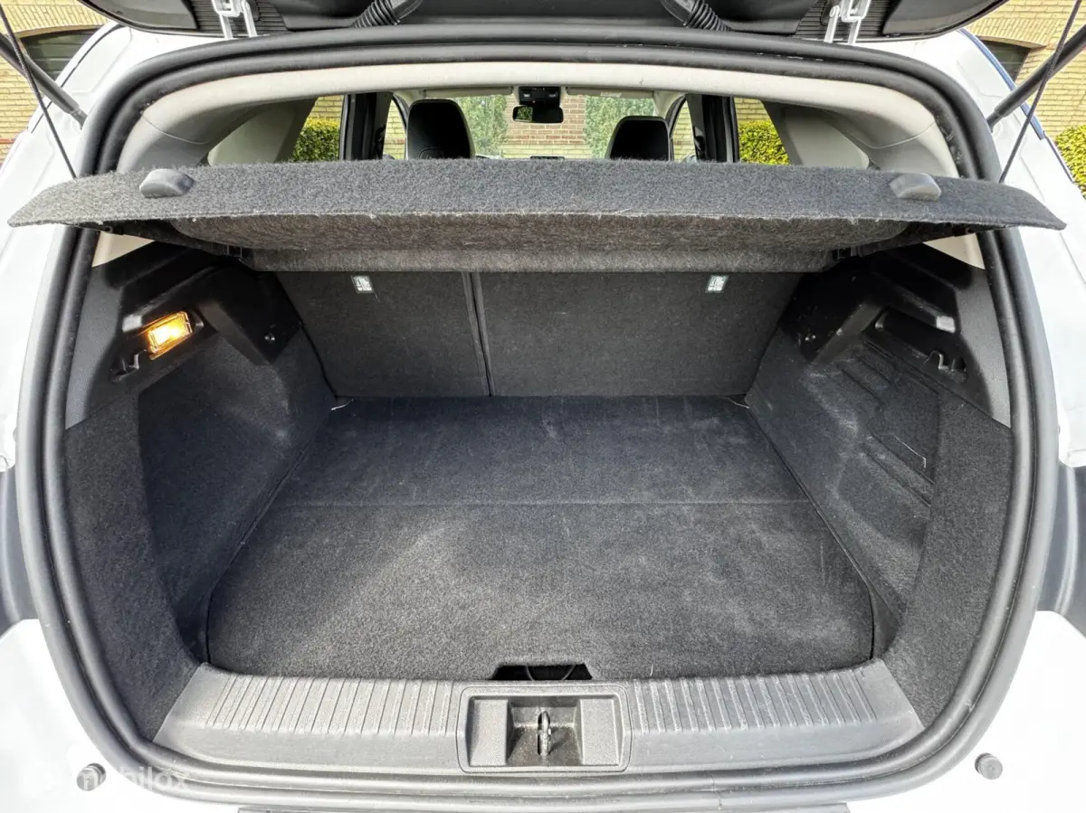 1.6 E-Tech Plug-in Hybrid 160 Intens 360-Camera*Carplay