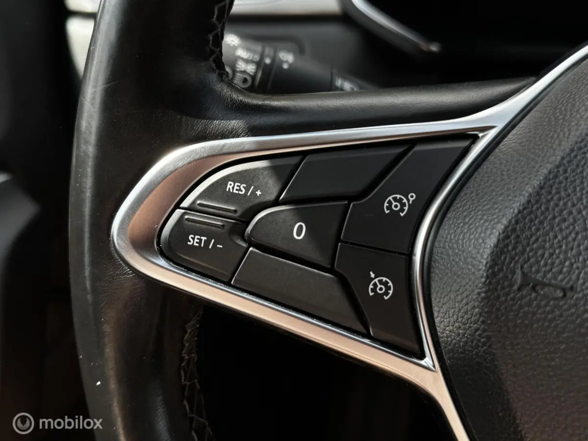 1.6 E-Tech Plug-in Hybrid 160 Intens 360-Camera*Carplay