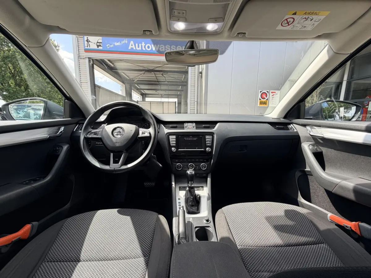 1.0 TSI Greentech Ambition Business | Automaat | CarPlay | Stoelverwarming | Trekhaak | Cruise | PDC