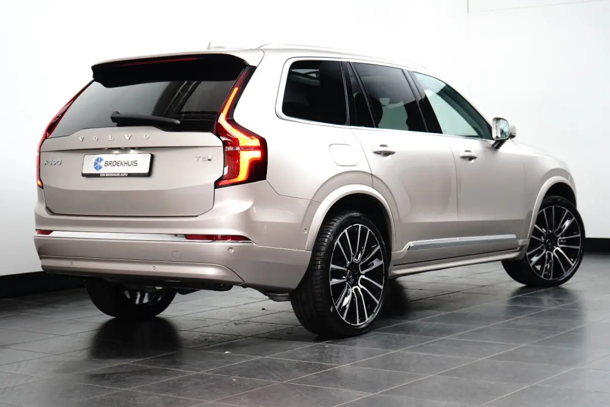 Ultra Bright Plug-In Hybrid AWD | Full Option | 22" | Luchtvering | gelaagde zijruiten | Bowers & Wilkins | Massage | 22" 7-Dubbel Spaaks Black Diamant Cut | 7 zitplaatsen | Audiosysteem Pre